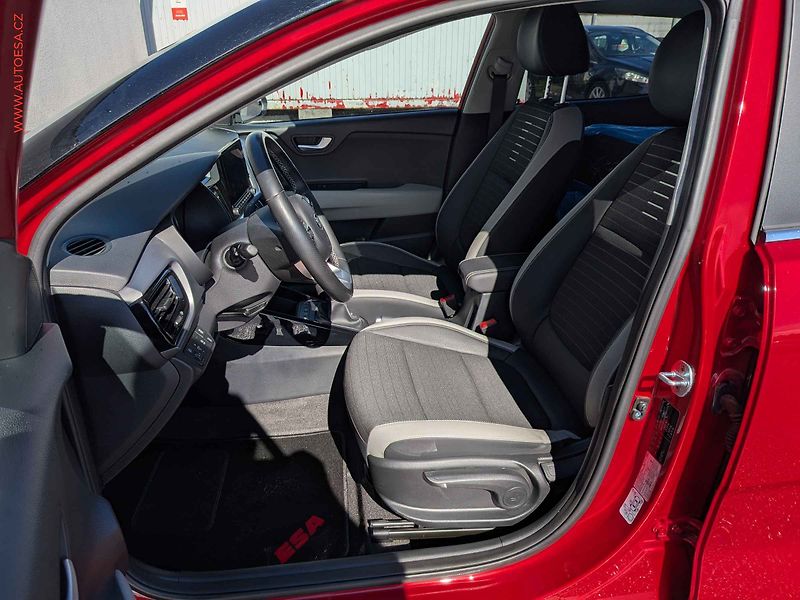 Kia Stonic (2021) 1.2i, 2.maj,ČR, Edition - fotka 9 z 17