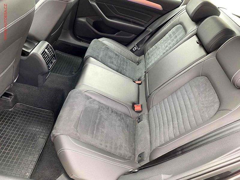 Volkswagen Passat (2020) 1.6 TDi, Elegance, DSG, LED - fotka 10 z 17