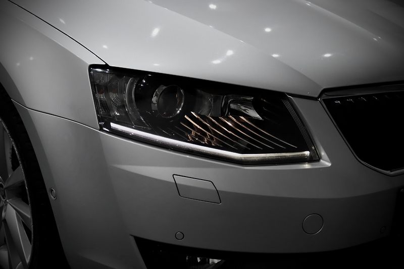 Škoda Octavia 3 Combi 1.4 TSI 110 kW - fotka 10 z 32
