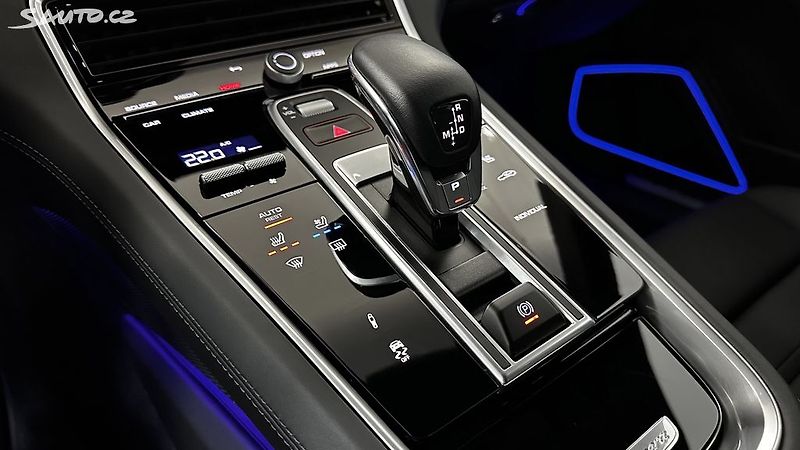 Porsche Panamera TURBO S E-HYBRID 700 koní - fotka 38 z 51