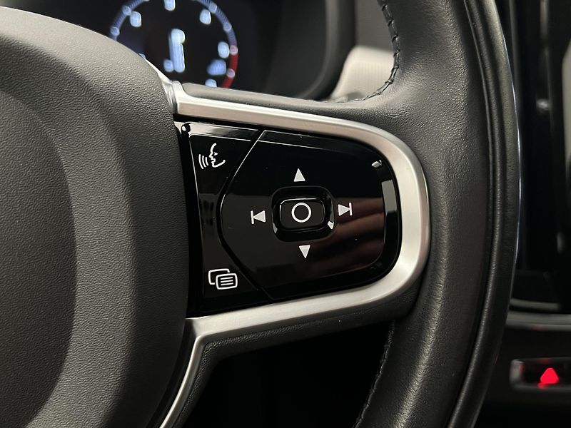 Volvo V90 CC D4 POLESTAR AWD AUT - fotka 24 z 44