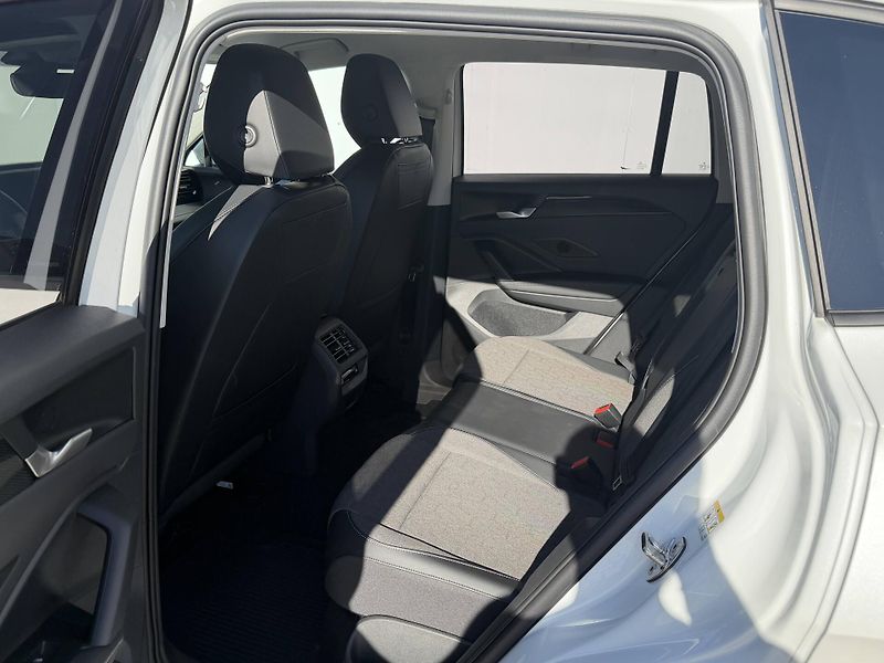 Volkswagen Tiguan (2025) People 7DSG 2,0TDi - fotka 22 z 25