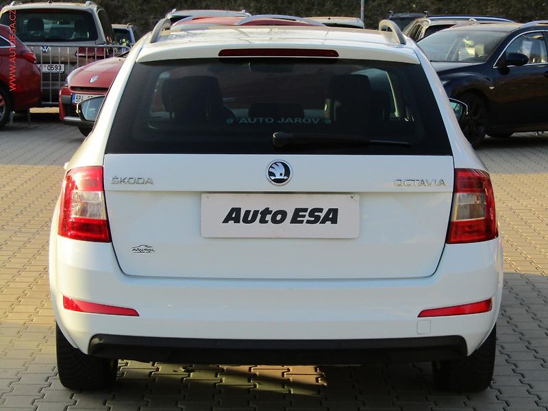 Škoda Octavia (2016) 1.6 TDi, ČR, Xenon, AC - fotka 5 z 19