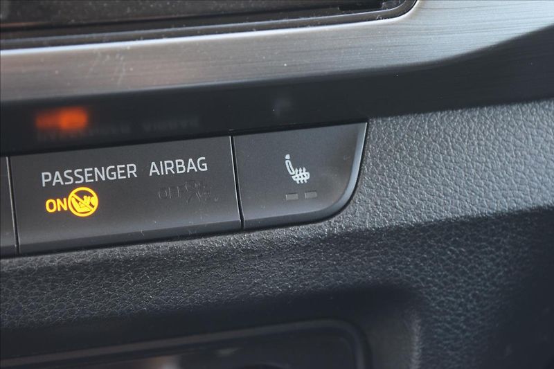 Škoda Fabia 1,0 MPI 55KW VÝHŘEV ALU LPG - fotka 46 z 52