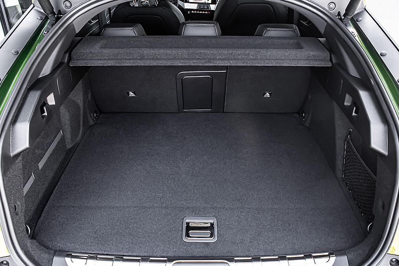 Peugeot 408 (2026) 1,6 GT Plug-in HYBRID 240 e-DC - fotka 8 z 22