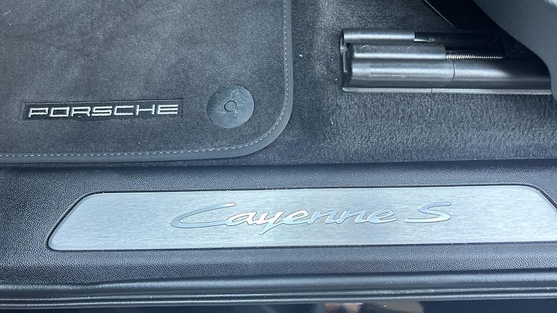 Porsche Cayenne S Coupe E3 II - fotka 19 z 30