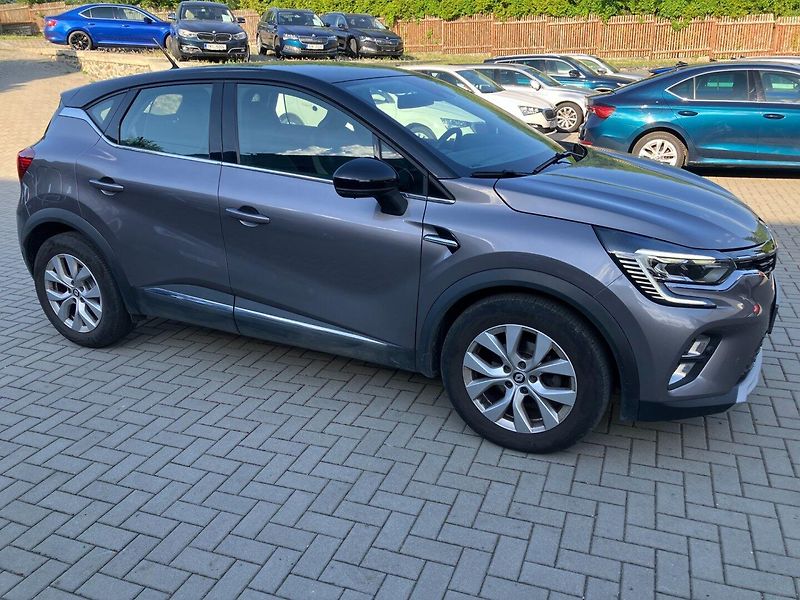 Renault Captur (2023) INTENS TCE 140 EDC 1.MAJ.ČR - fotka 3 z 33