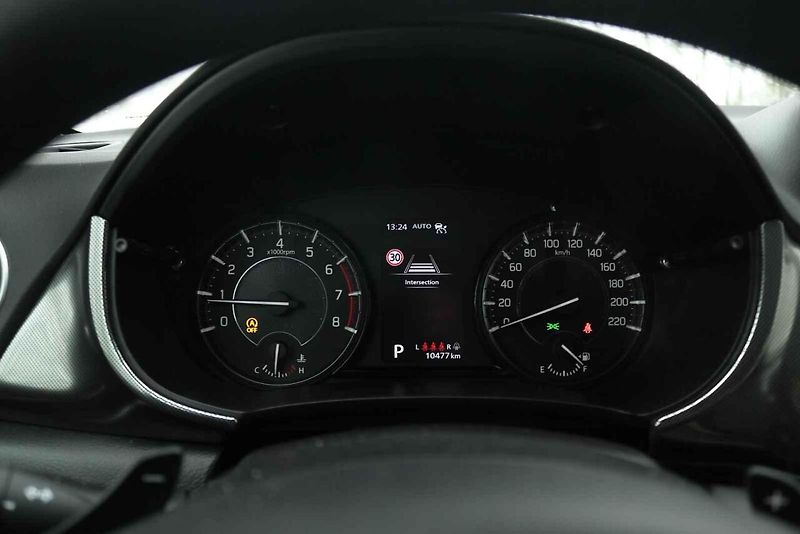 Suzuki Vitara je malé, ale schopné SUV. Prvky ze staré školy budou pro leckoho výhodou.