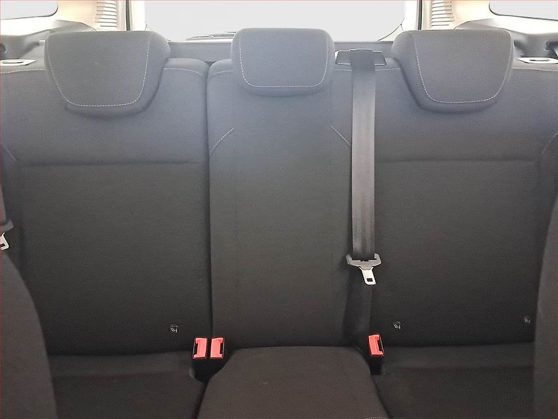 Ford Focus (2015) 1.6 TDCi, Serv.kniha - fotka 10 z 14