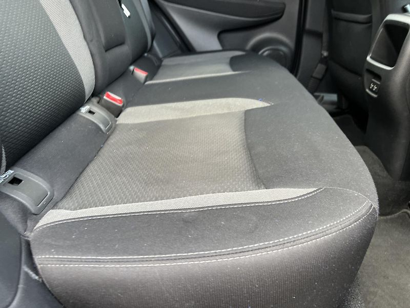 Nissan Qashqai 1.3DIG-T KAMERA PŮVOD ČR - fotka 28 z 40