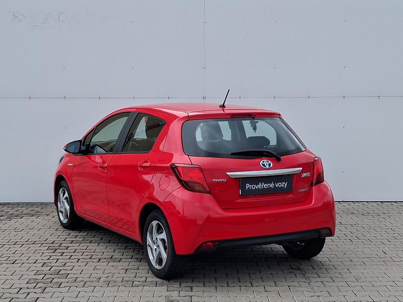 Toyota Yaris 1.5 HSD Trend - fotka 7 z 23