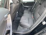 Volvo XC60 (2014) 2.4D 4x4, 2.maj,ČR, AT, park - náhled 10