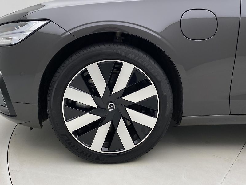 Volvo V90 T6 AWD RECHARGE DARK PLUS AUT - fotka 39 z 61
