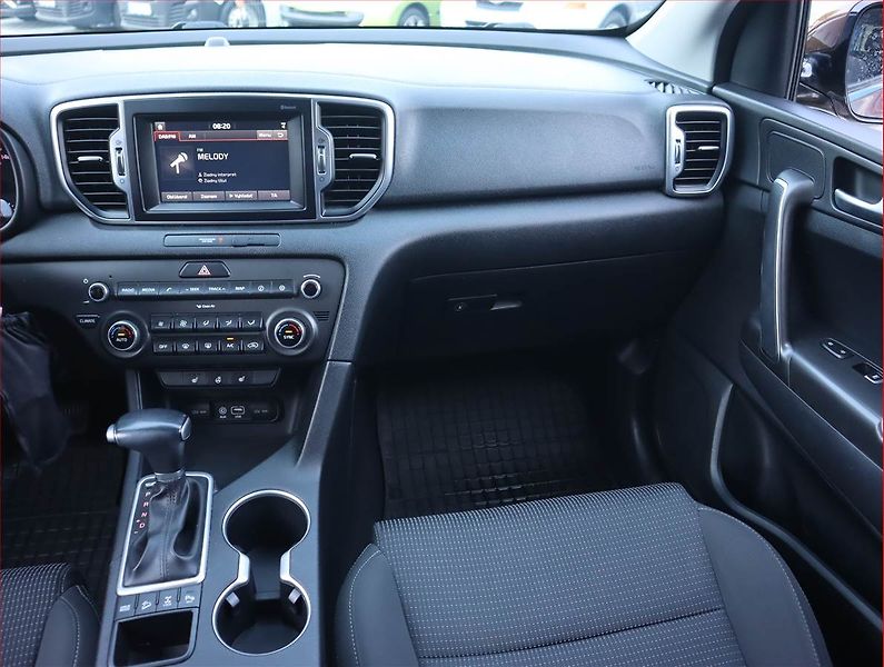 Kia Sportage (2017) Gold 2.0 CRDi - fotka 8 z 20