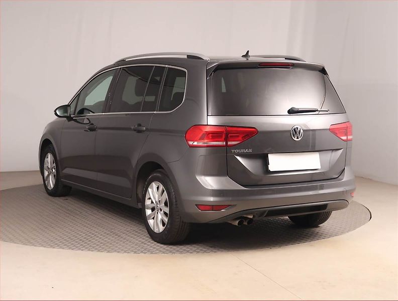 Volkswagen Touran (2018) Highline 1.8 TSI, Automat - fotka 4 z 18
