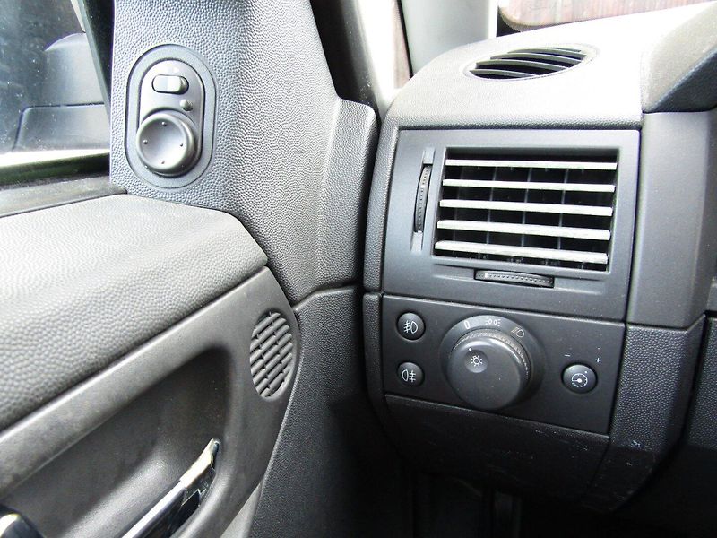 Opel Meriva (2006) 1.6 16v KLIMA FUNKČNÍ - fotka 30 z 32