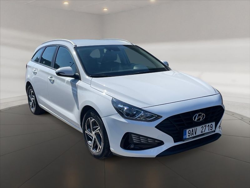 Hyundai i30 1,0 TGDI Family Comfort - fotka 1 z 11