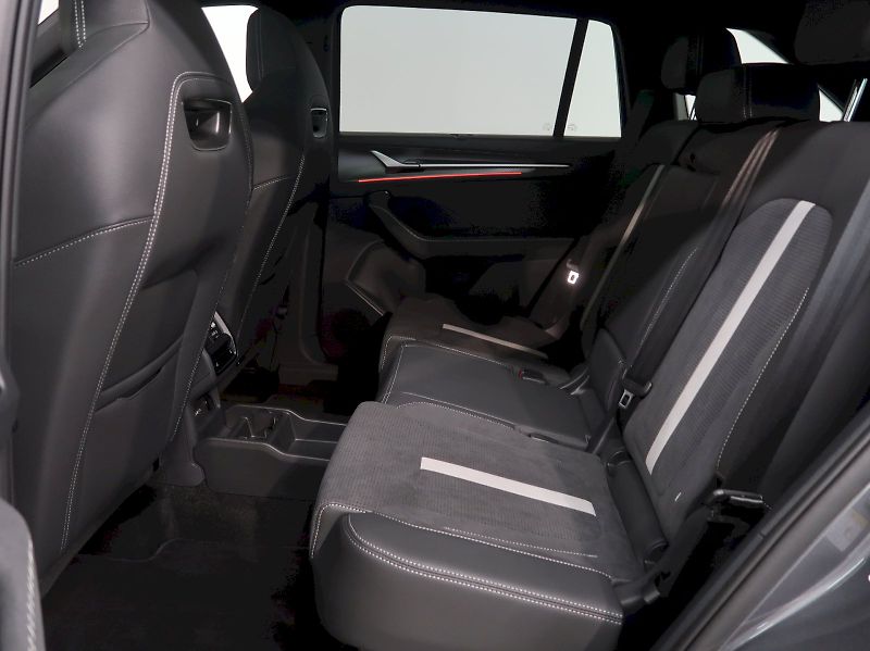 Škoda Kodiaq (2026) SPORTLINE 2.0TSI 150KW 4x4 DSG - fotka 17 z 49