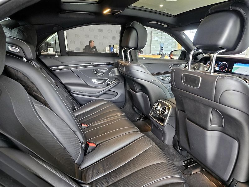 Mercedes-Benz Třídy S S350d 4Matic AMG Line - fotka 17 z 34