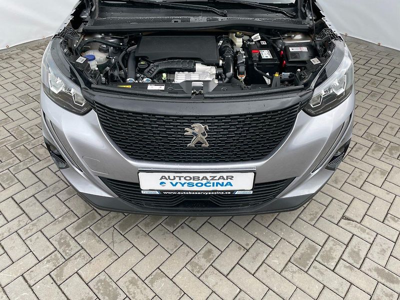 Peugeot 2008 (2021) 1.2PT 74kW! 1.maj! Navi! LED! - fotka 11 z 32