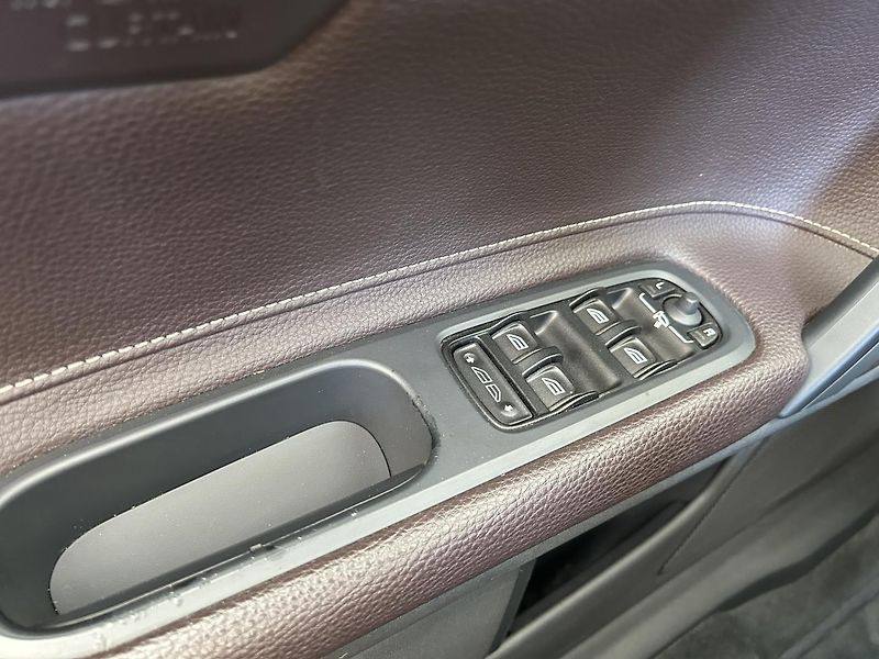 Volvo C70 2.4  D5 Sumum - fotka 27 z 30