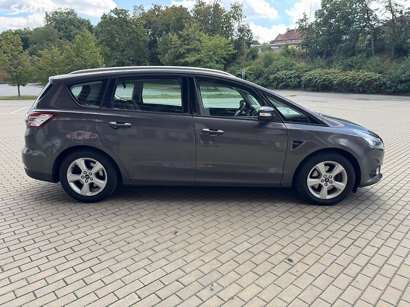 Ford S-MAX (2016) 2.0TDCi, 132kw Automat - fotka 6 z 19