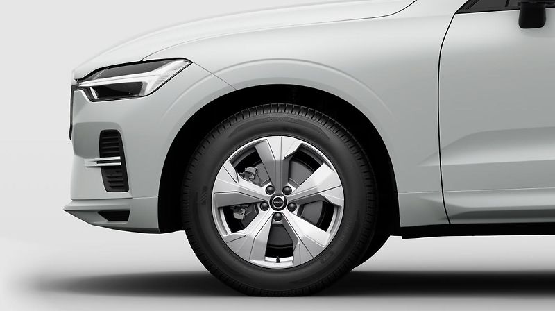 Volvo XC60 (2026) B5 AWD CORE AUT - fotka 19 z 19