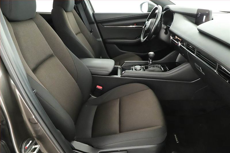 Mazda 3 (2021) 2.0 e-Skyactiv X - fotka 7 z 20