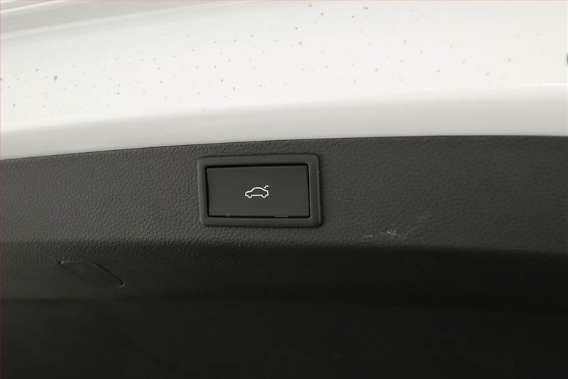 Škoda Karoq (2025) 1.5 TSI, Sportline, Navigace - fotka 15 z 17
