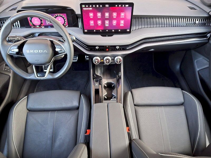 Škoda Superb (2025) Combi iV SportLine DSG 1,5TSi - fotka 5 z 35