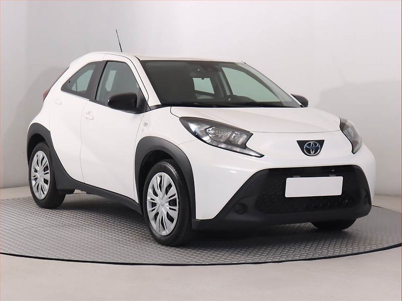 Toyota Aygo (2023) Executive 1.0, Automat - fotografie inzerátu