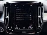 Volvo XC40 T2 FWD // CORE // PANORAMA - náhled 29