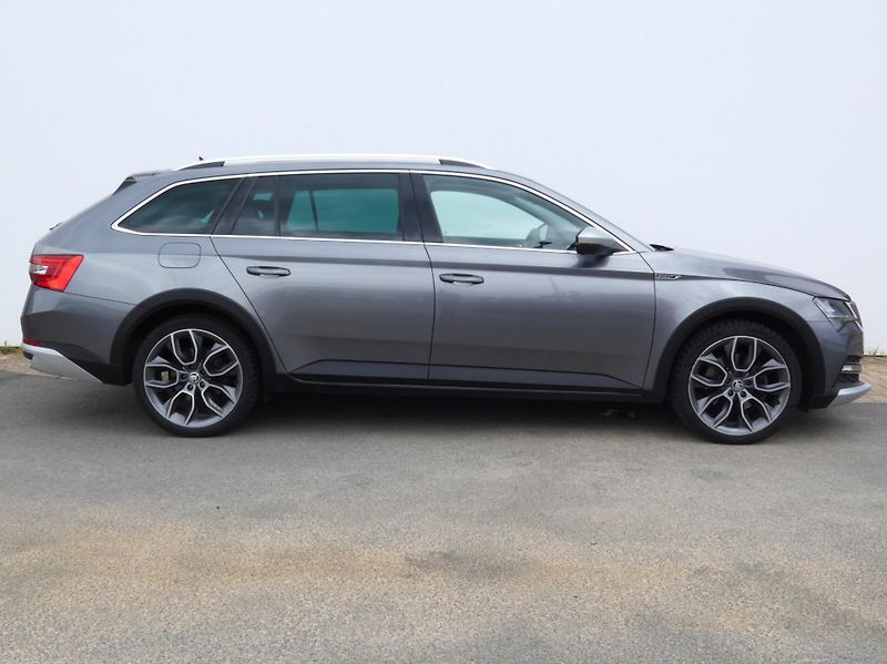 Škoda Superb (2023) Scout 2.0 TDI 147KW DSG 4x4 - fotka 3 z 30
