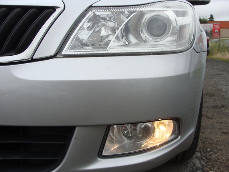 Škoda Octavia 1.4 TSi, 90 kW, klimatizace - fotka 26 z 27