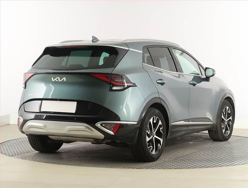 Kia Sportage (2023) 1.6 T-GDI MHEV - fotka 5 z 28