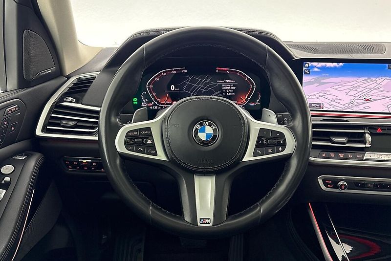 BMW X7 xDrive30d - fotka 9 z 28