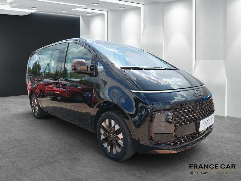 Hyundai Staria (2024) 2.2D 4x4 DCT LUXURY BRASS PANO - fotka 3 z 29
