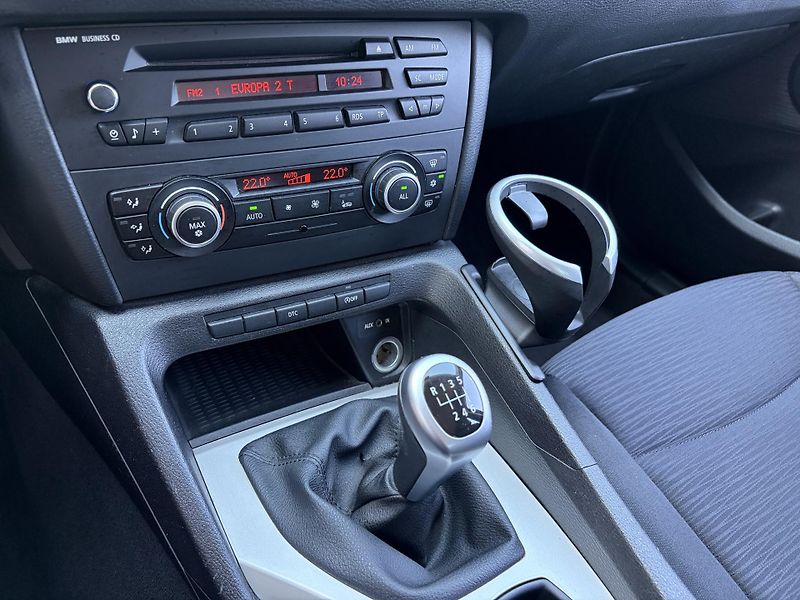 BMW X1 (2010) 18d sDRIVE /BEZ KOROZE/N.OLEJ - fotka 13 z 19