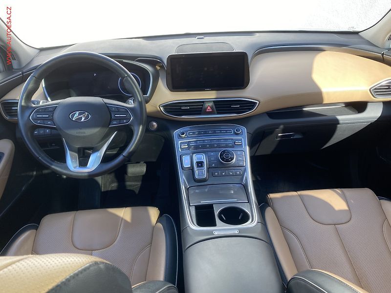 Hyundai Santa Fe (2021) 2.2 CRDi 4x4, ČR, Premium - fotka 8 z 24