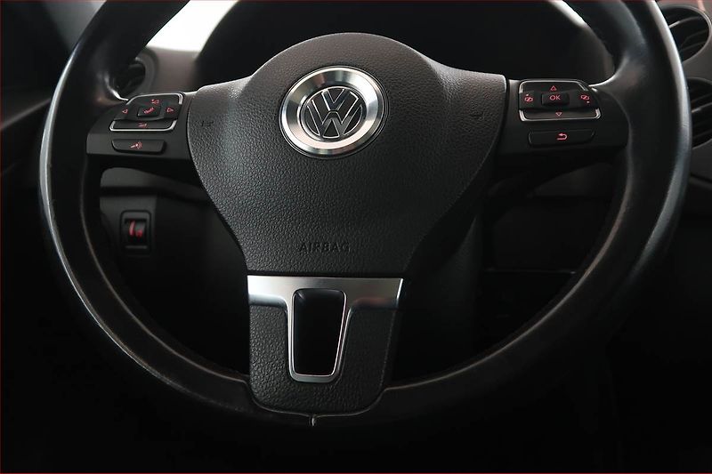 Volkswagen Tiguan (2012) R-Line 2.0 TDI, 4X4 - fotka 17 z 17