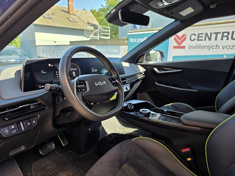 Kia EV6 GT-4X4-ZÁRUKA-1.majitel-DPH - fotka 13 z 33