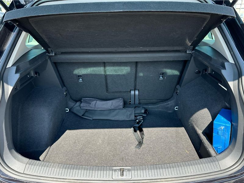 Volkswagen Tiguan 2,0 TDI 110 kW Business Premiu - fotka 18 z 21