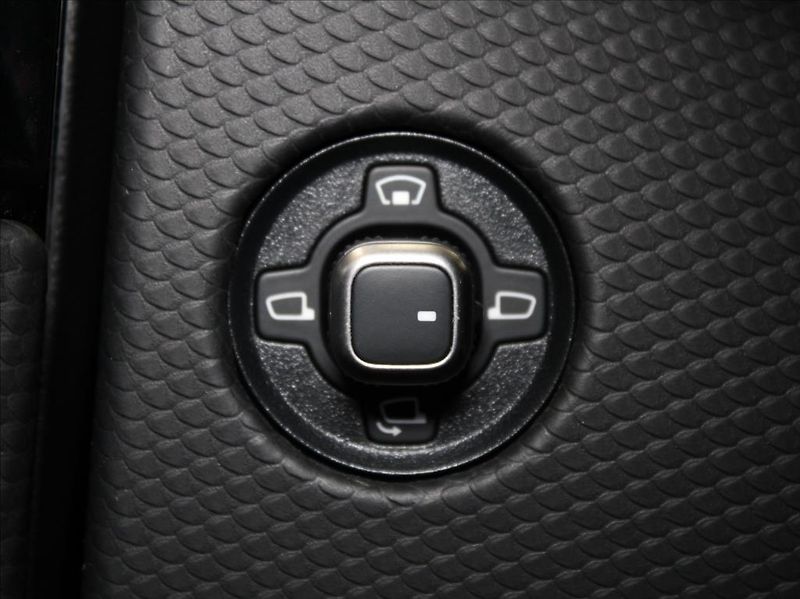 DS Automobiles DS4 1,5 HDi 96kW Cross Rivoli PANO - fotka 22 z 30