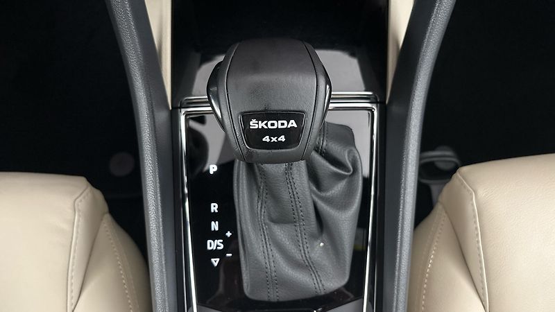 Škoda Kodiaq 2.0 TDI DSG 4x4 Style - fotka 26 z 30