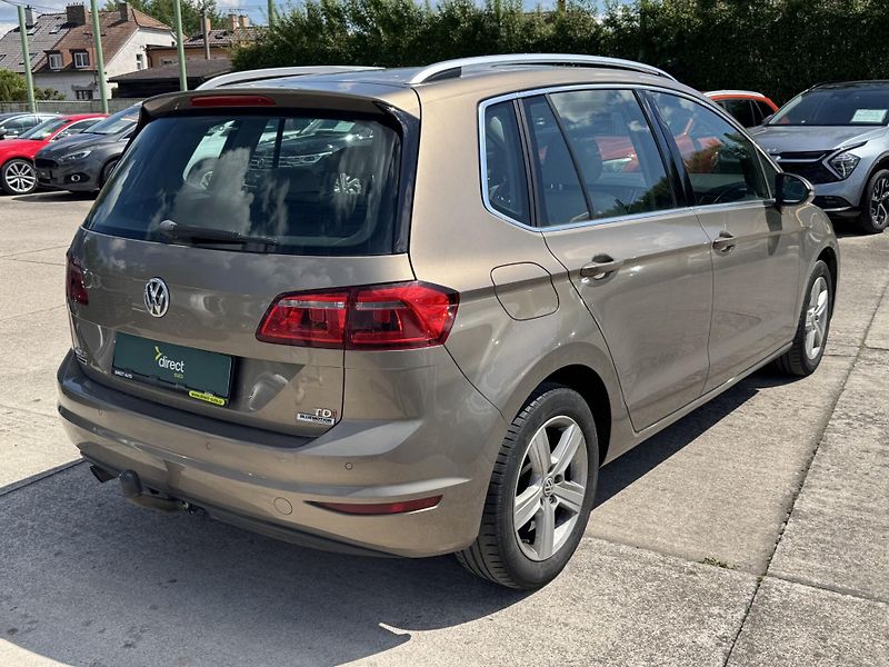 Volkswagen Golf Sportsvan - fotka 2 z 13