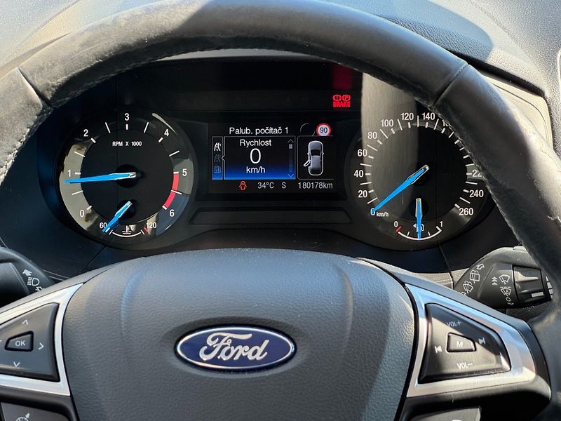 Ford Galaxy (2016) 2.0 TDCi 110 KW 7 Míst Man. - fotka 17 z 30