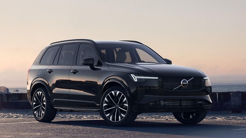 Volvo XC90 (2026) B5 AWD AUT DARK PLUS 7míst - fotka 2 z 11
