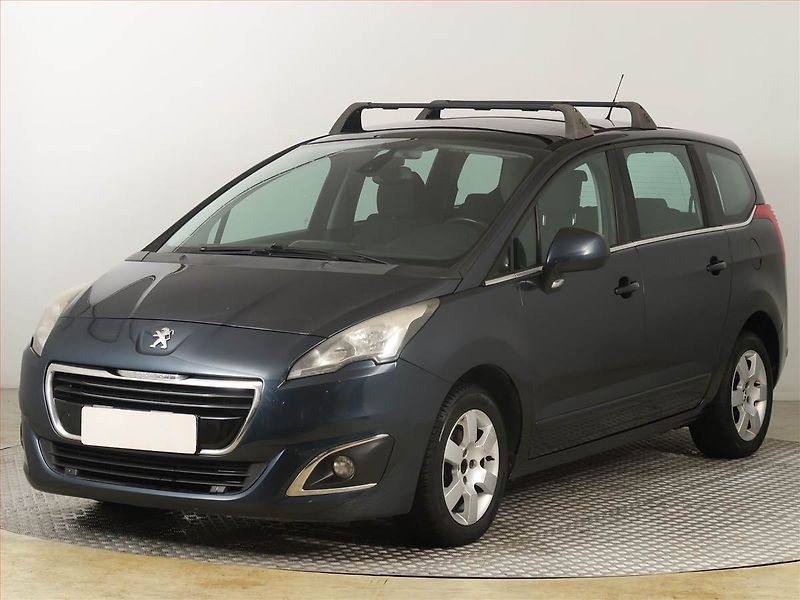 Peugeot 5008 (2014) 1.6 HDi, Automat, po STK - fotka 2 z 18