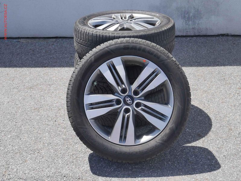 Hyundai ix35 (2014) 2.0CRDi 4x4, ČR, AT, park - fotka 16 z 16