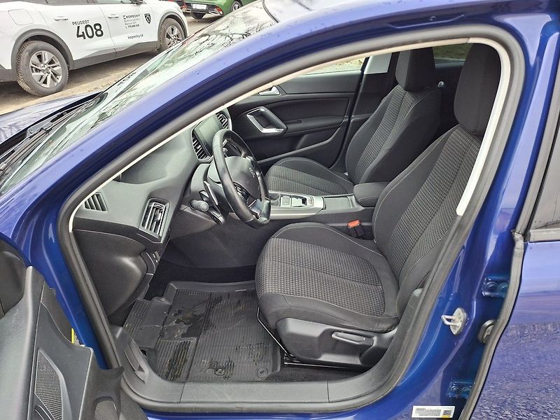 Peugeot 308 SW ACTIVE 1.5 BHDi 130k EAT6 - fotka 11 z 24